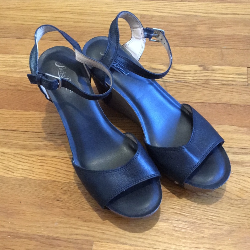 NEW Size 10 Lucky Brand Black Sandals